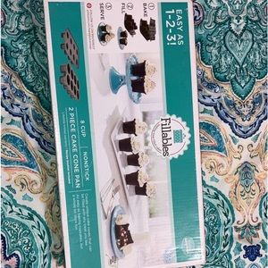 Fillable cupcake pan